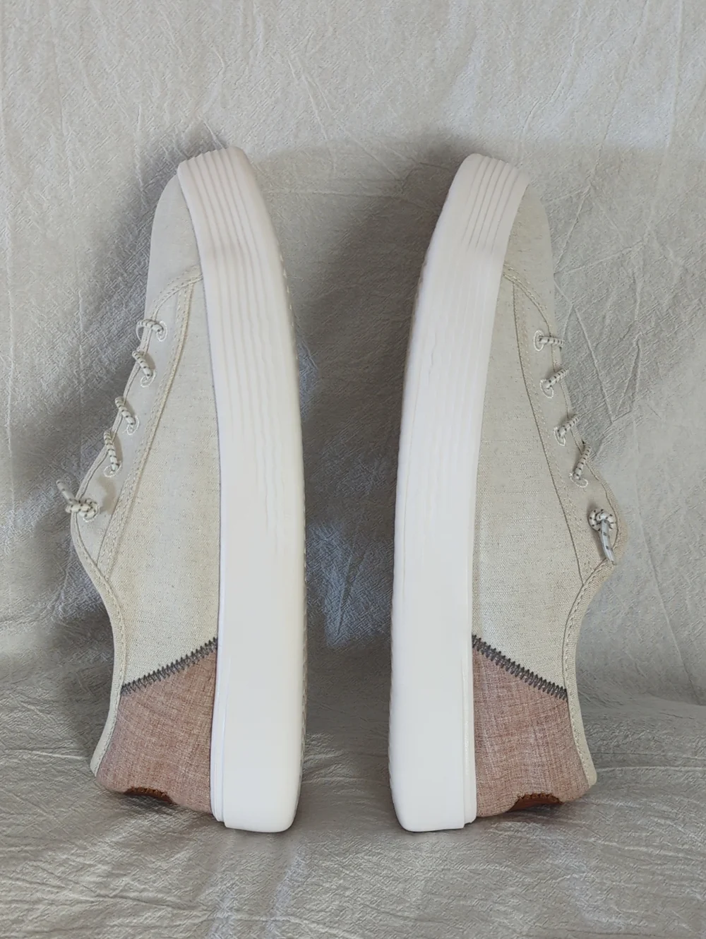 HEYDUDE Cody M Craft White Sneakers Mens Size 8 Canvas Slip On Cream